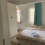 Our Happy Place, 200m To The Sea Apartment *